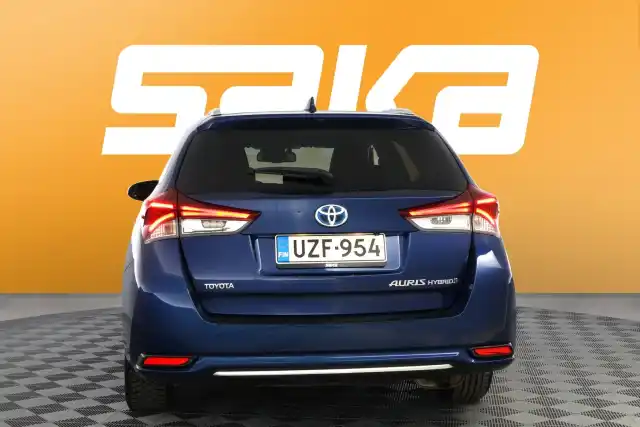 Sininen Farmari, Toyota Auris – UZF-954