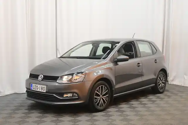 Harmaa Viistoperä, Volkswagen Polo – UZG-180