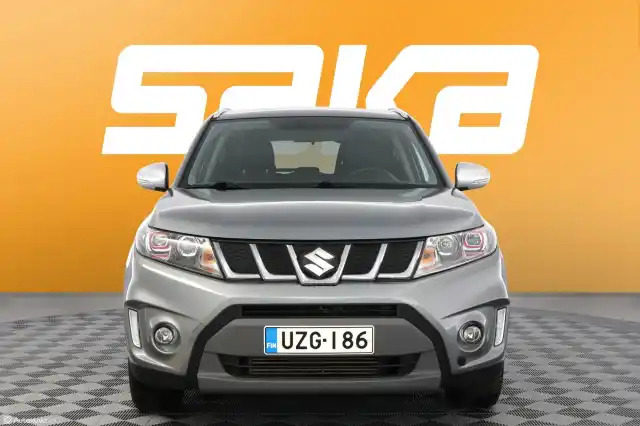 Harmaa Viistoperä, Suzuki Vitara – UZG-186