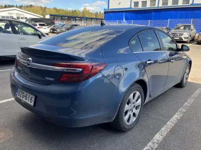 Sininen Viistoperä, Opel Insignia – UZG-616