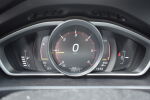 Valkoinen Viistoperä, Volvo V40 – UZG-643, kuva 4