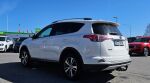 Valkoinen Maastoauto, Toyota RAV4 – UZG-698, kuva 3