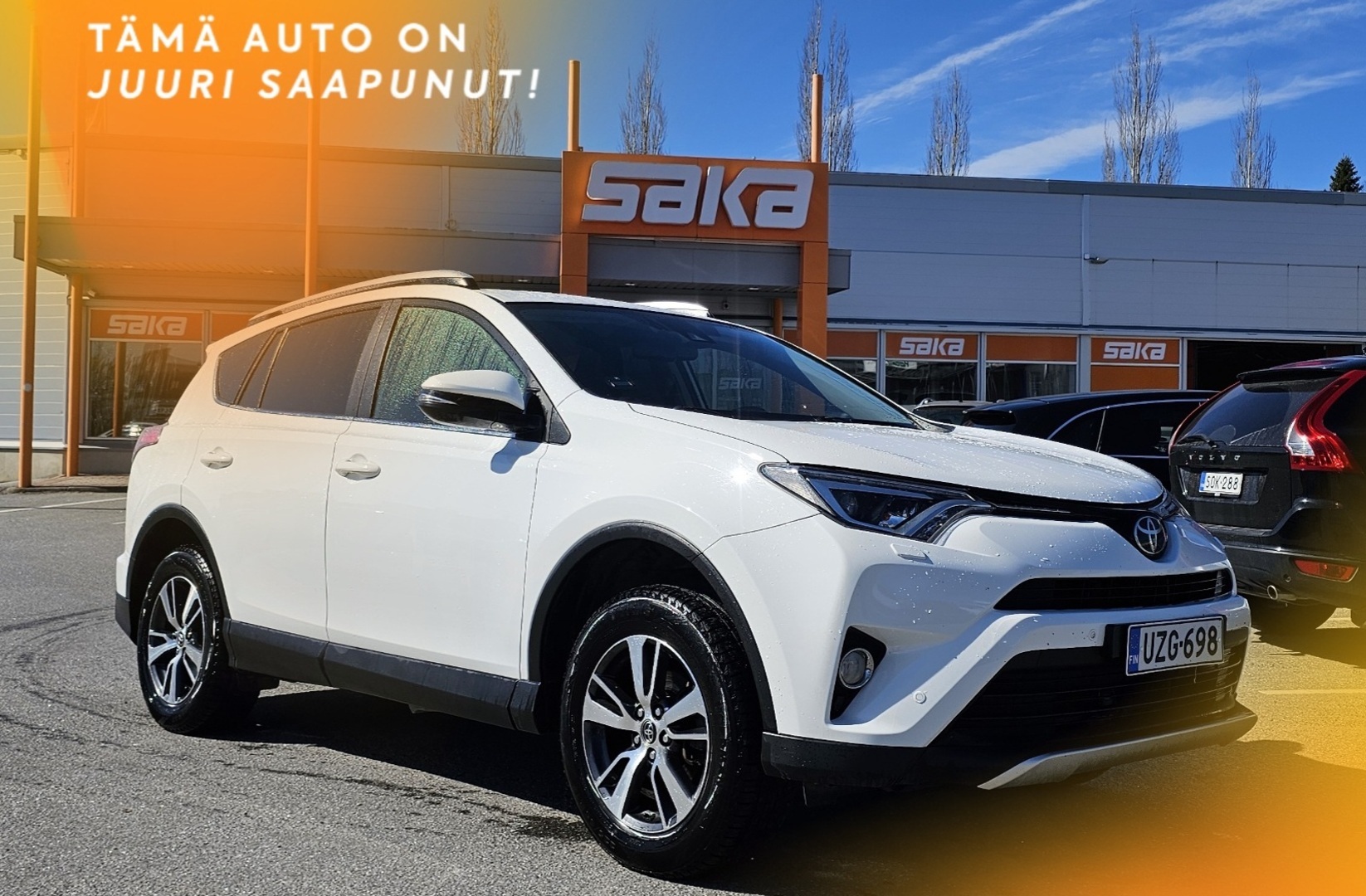 Valkoinen Maastoauto, Toyota RAV4 – UZG-698