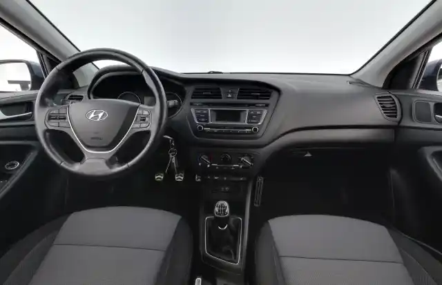 Sininen Viistoperä, Hyundai I20 – UZG-965