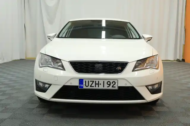 Valkoinen Viistoperä, Seat Leon – UZH-192