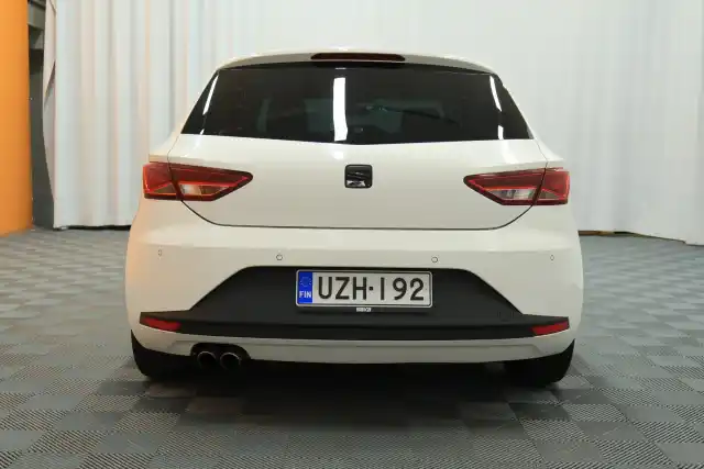 Valkoinen Viistoperä, Seat Leon – UZH-192