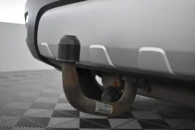 Musta Maastoauto, Opel Mokka – UZJ-488