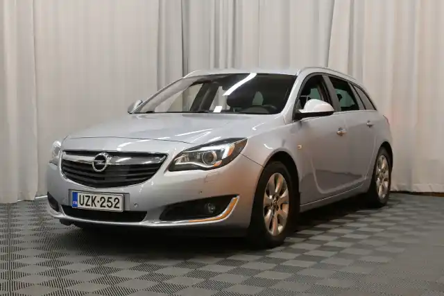 Hopea Farmari, Opel Insignia – UZK-252