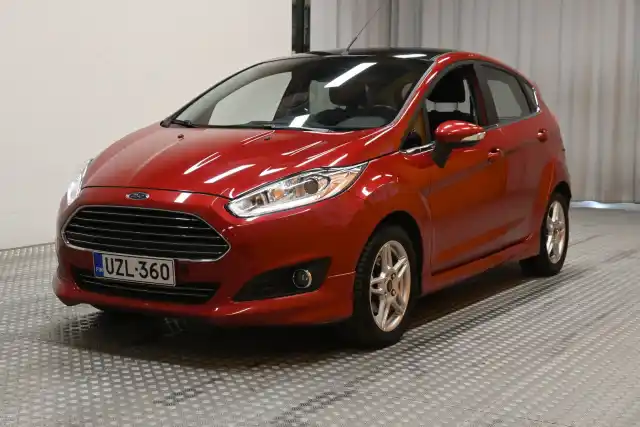 Punainen Viistoperä, Ford Fiesta – UZL-360