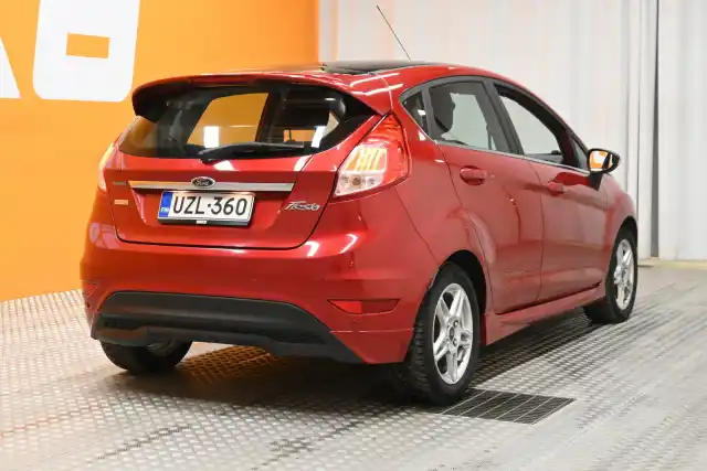 Punainen Viistoperä, Ford Fiesta – UZL-360