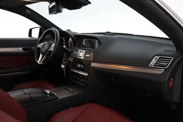 Musta Coupe, Mercedes-Benz E – UZN-318
