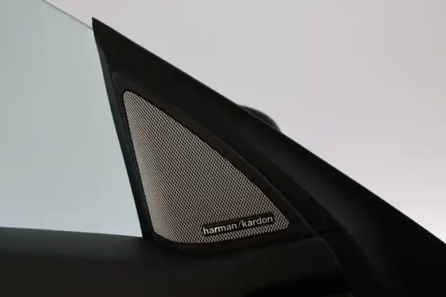 Musta Coupe, Mercedes-Benz E – UZN-318