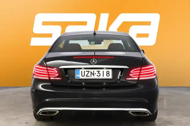 Musta Coupe, Mercedes-Benz E – UZN-318