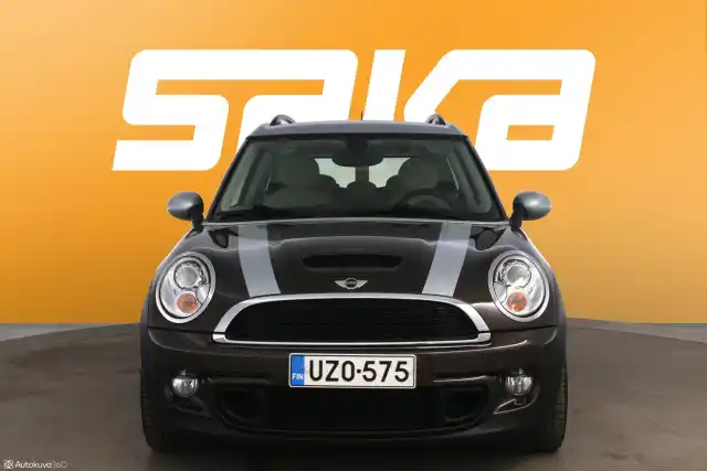 Ruskea Viistoperä, Mini Cooper S – UZO-575