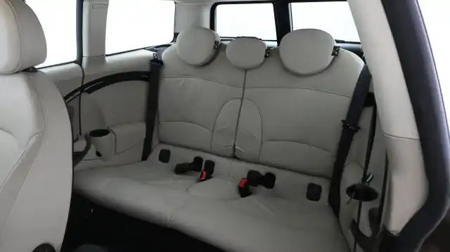 Ruskea Viistoperä, Mini Cooper S – UZO-575