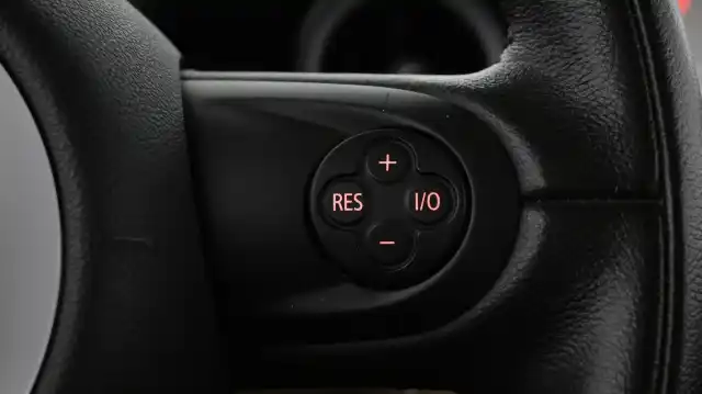 Ruskea Viistoperä, Mini Cooper S – UZO-575