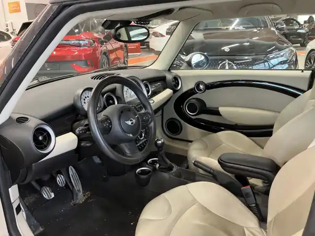 Ruskea Farmari, Mini Clubman – UZO-575