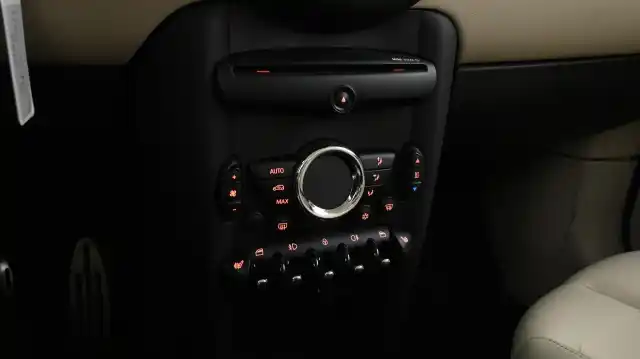 Ruskea Viistoperä, Mini Cooper S – UZO-575