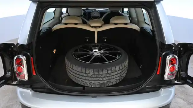Ruskea Viistoperä, Mini Cooper S – UZO-575
