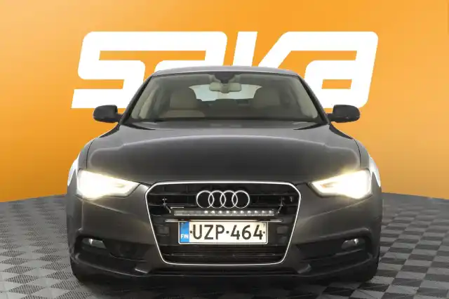 Harmaa Viistoperä, Audi A5 – UZP-464