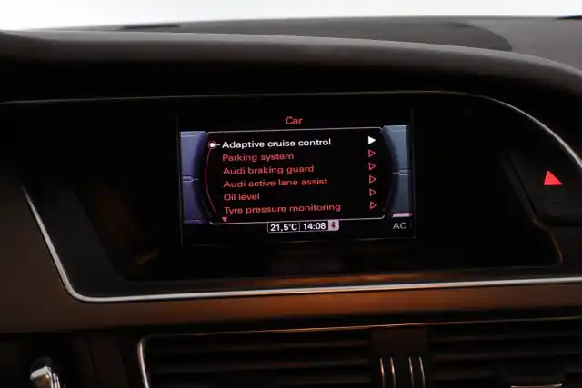 Harmaa Viistoperä, Audi A5 – UZP-464