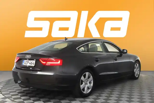Harmaa Viistoperä, Audi A5 – UZP-464