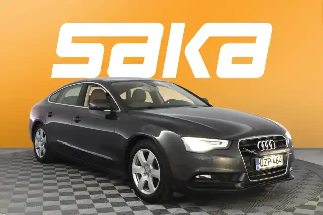 Harmaa Viistoperä, Audi A5 – UZP-464