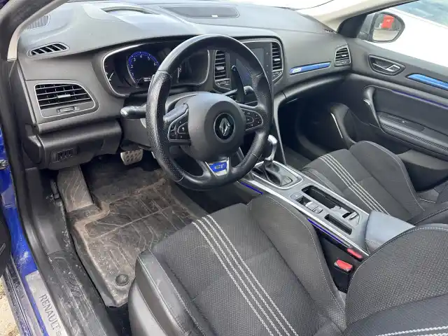 Sininen Farmari, Renault Megane – UZR-227