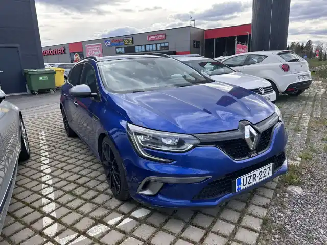 Sininen Farmari, Renault Megane – UZR-227