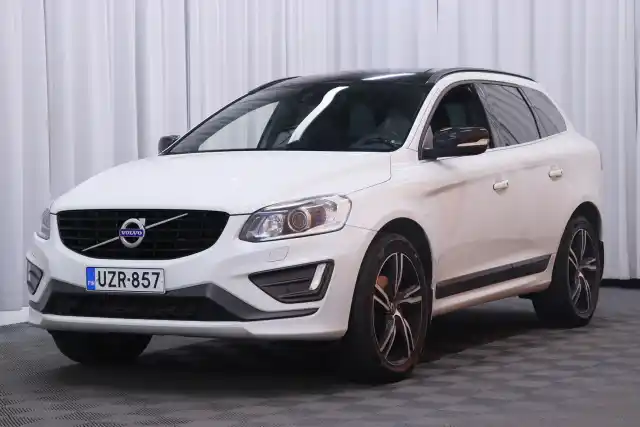 Valkoinen Maastoauto, Volvo XC60 – UZR-857