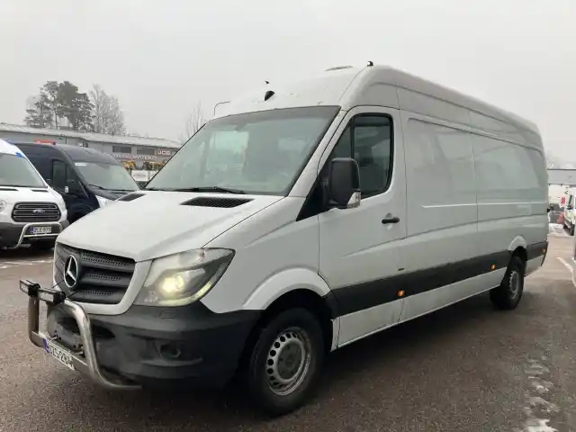 Valkoinen Pakettiauto, Mercedes-Benz Sprinter – UZS-284