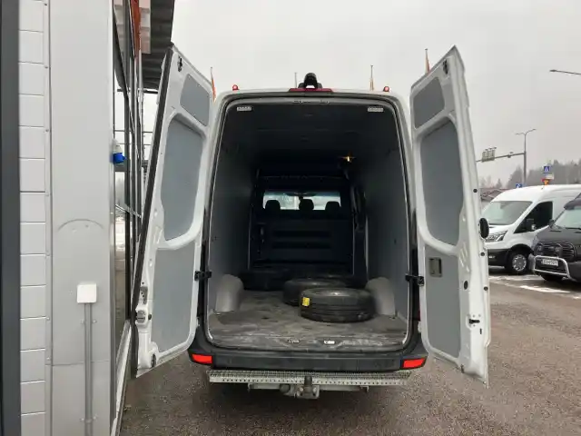 Valkoinen Pakettiauto, Mercedes-Benz Sprinter – UZS-284