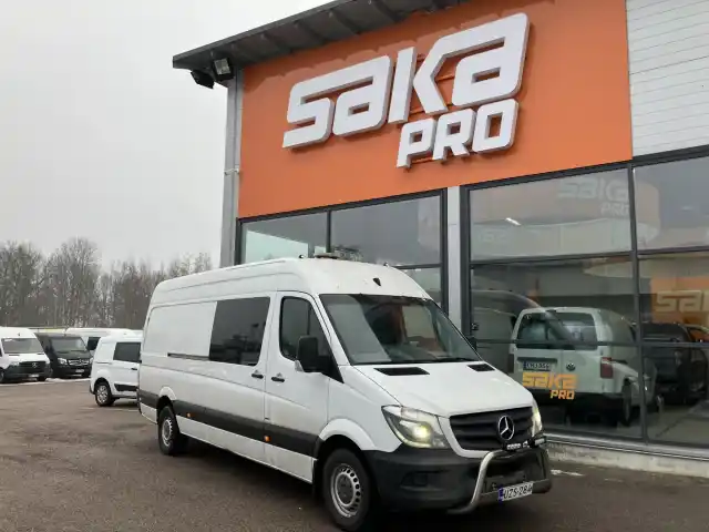 Valkoinen Pakettiauto, Mercedes-Benz Sprinter – UZS-284