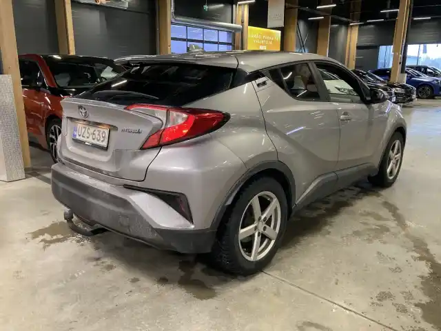 Hopea Maastoauto, Toyota C-HR – UZS-639