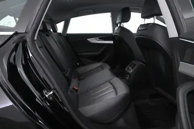 Musta Viistoperä, Audi A5 – UZS-765