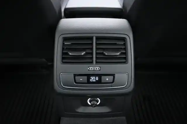 Musta Viistoperä, Audi A5 – UZS-765