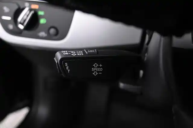 Musta Viistoperä, Audi A5 – UZS-765