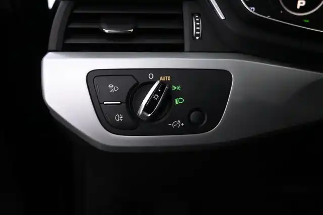 Musta Viistoperä, Audi A5 – UZS-765