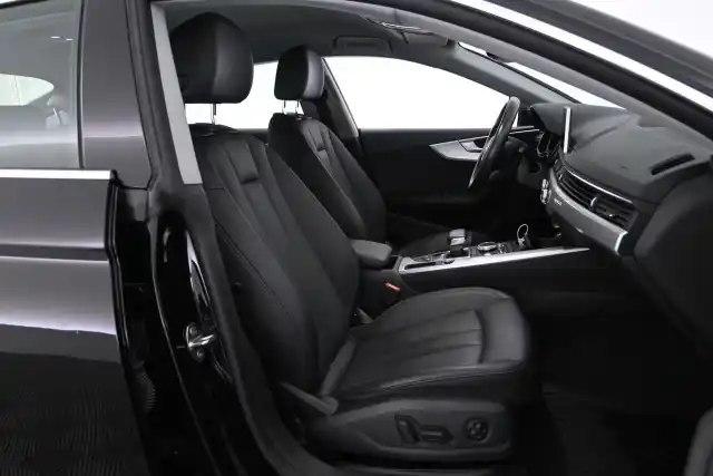 Musta Viistoperä, Audi A5 – UZS-765
