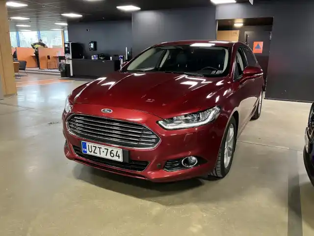 Punainen Farmari, Ford Mondeo – UZT-764