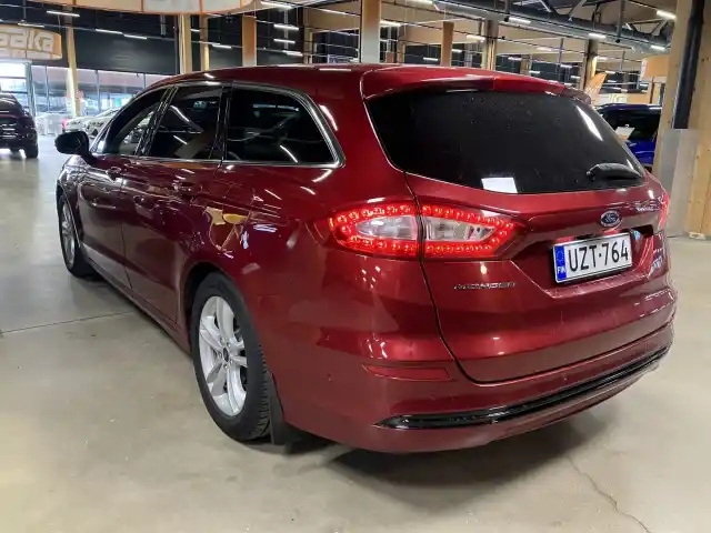Punainen Farmari, Ford Mondeo – UZT-764