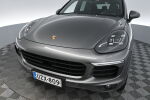 Harmaa Maastoauto, Porsche Cayenne – UZX-809, kuva 32