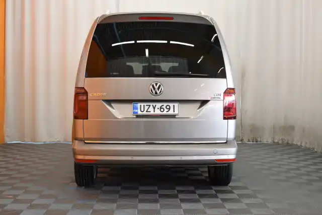 Beige Tila-auto, Volkswagen Caddy Maxi – UZY-691