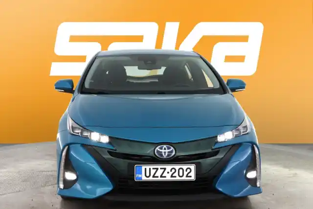 Sininen Viistoperä, Toyota PRIUS PHEV – UZZ-202