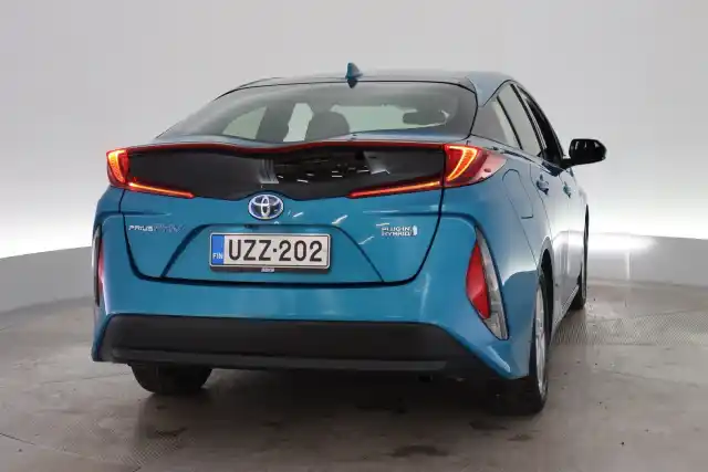 Sininen Viistoperä, Toyota PRIUS PHEV – UZZ-202