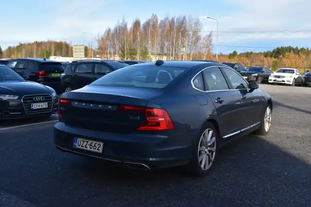 Sininen Sedan, Volvo S90 – UZZ-662