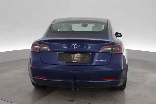 Sininen Viistoperä, Tesla Model 3 – VAR-00141