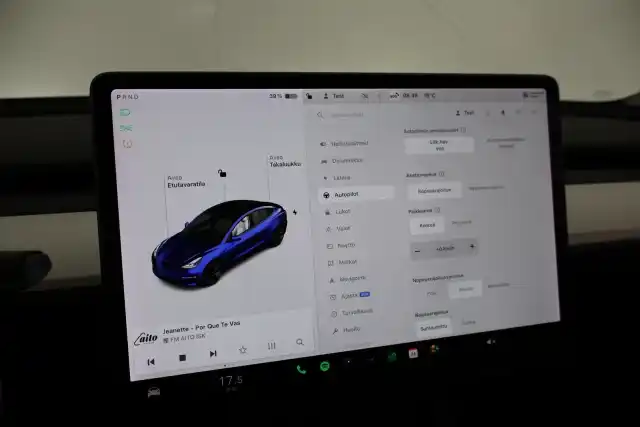 Sininen Viistoperä, Tesla Model 3 – VAR-00141