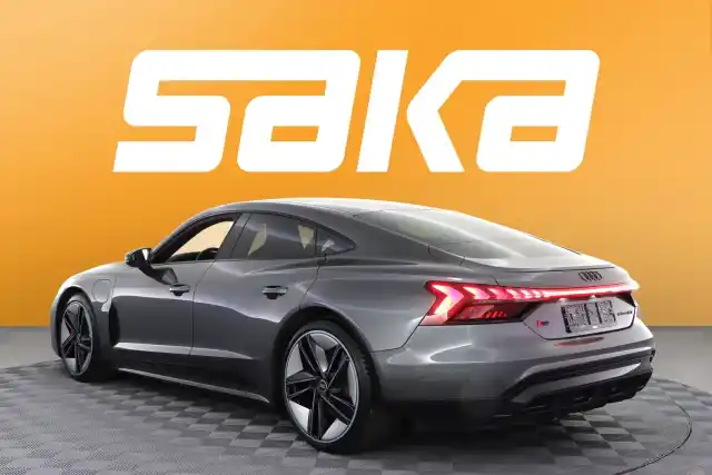 Harmaa Coupe, Audi E-TRON GT RS – VAR-00228