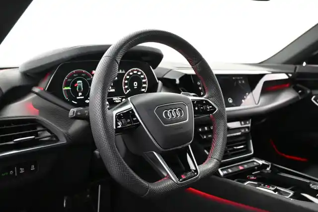 Harmaa Coupe, Audi E-TRON GT RS – VAR-00228